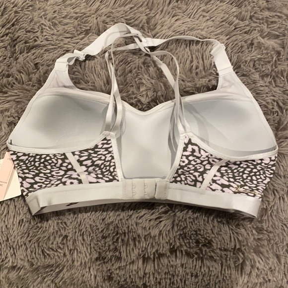 Victoria’s Secret Sports Bra NWT 36C - Picture 2 of 4